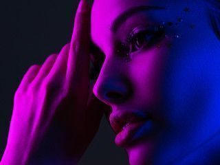Qué es la luz azul violeta